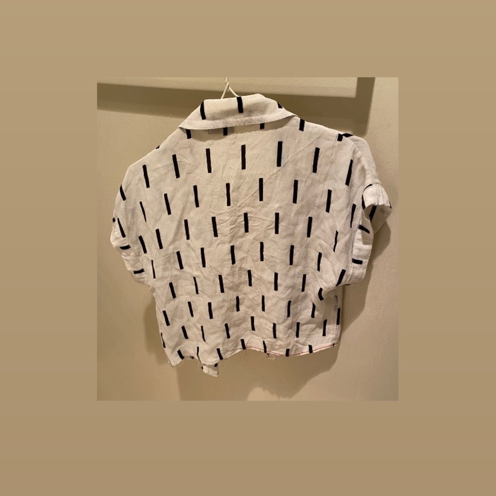 Motel Rocks Collared Patterned Crop Top - Picture 3 of 4